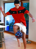 Straight Footballer Ronaldo Lets Justin Wank and Suck his Uncut Cock then Kisses & Spunks on his Chest!