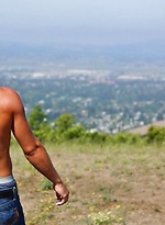Amateur gay hunks jerk off and have anal sex in a wild outdoor orgy