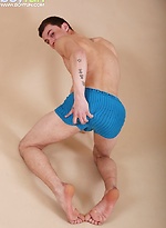 Cute tattooed boy Robin Hunter busts his nut.